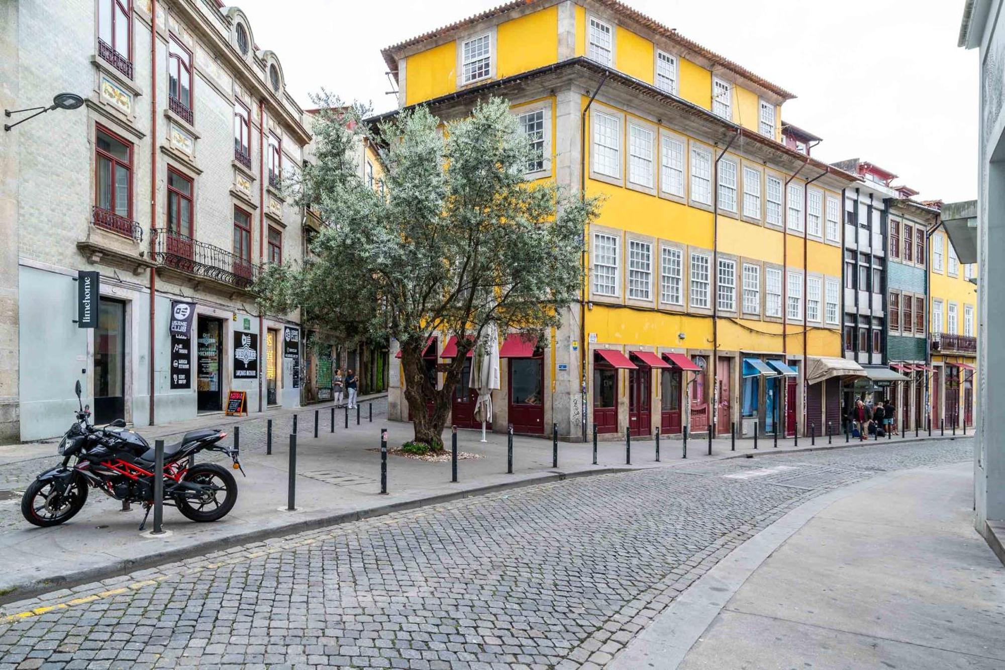 Limehome Porto Rua Das Oliveiras Exteriör bild